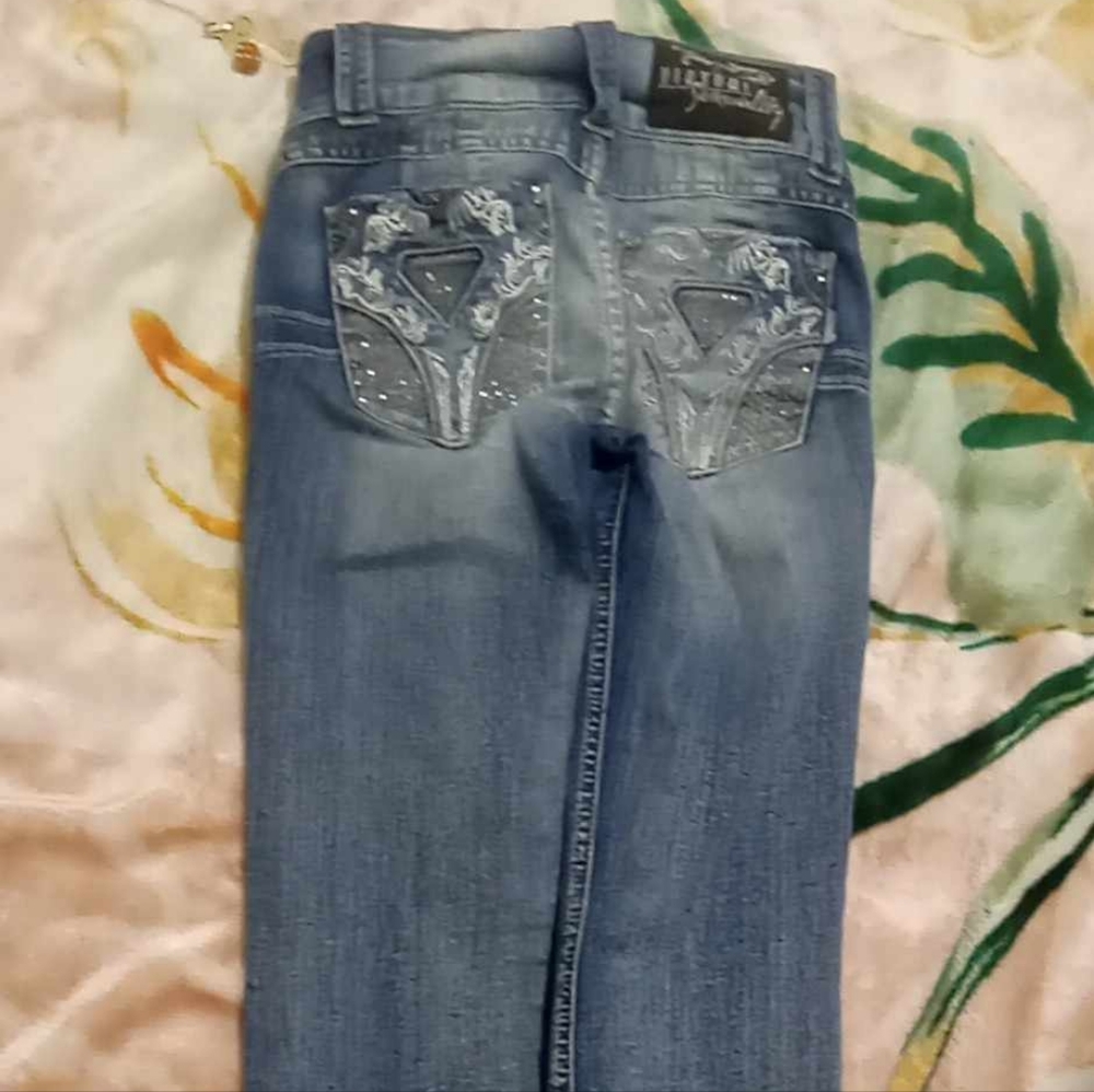 Virtual Sensuality Jean's